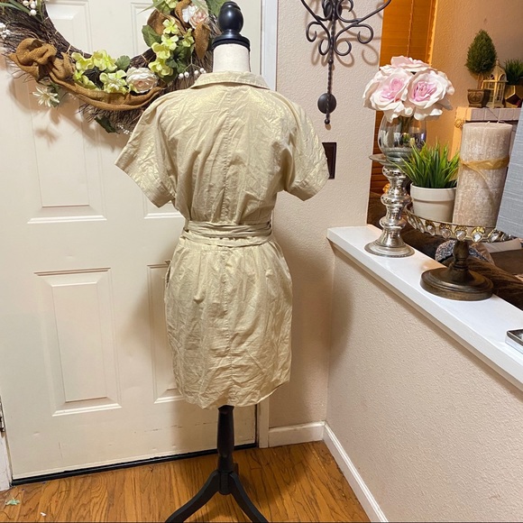 Walter Gold Thread Beautiful Light Midi Dress - Picture 10 of 14